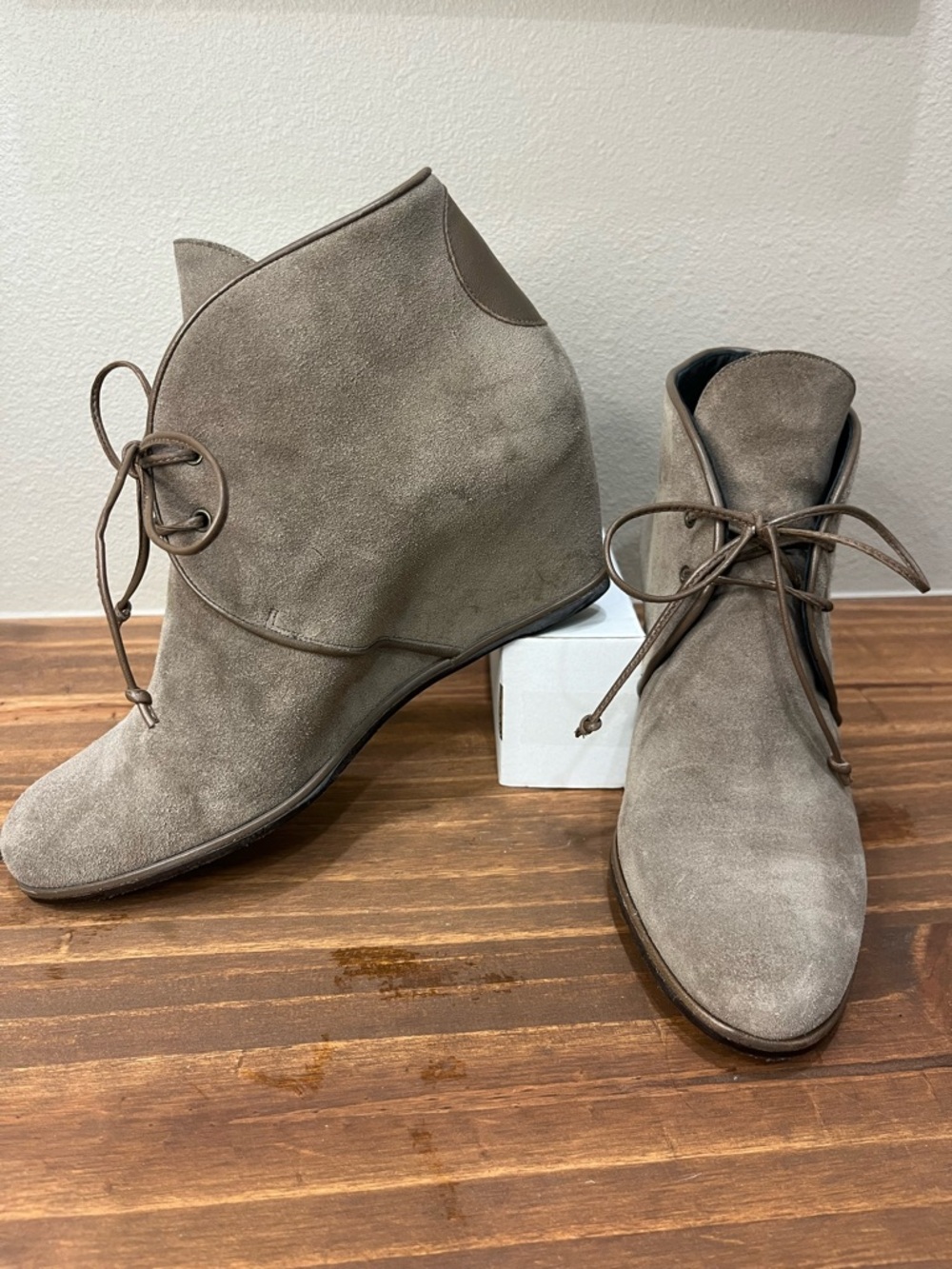 Stuart Weitzman Kalahari brown suede wedge ankle boots size 8M - Picture 3 of 12